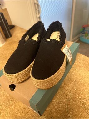 Toms Black Espadrille Platform Valencia